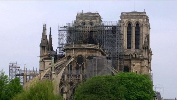 Paris fará 'limpeza profunda' em escolas perto da Notre-Dame após denúncia de contaminação de chumbo